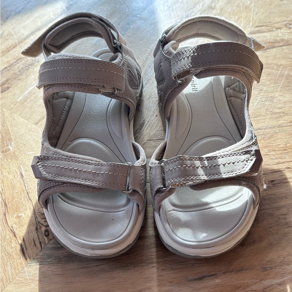 Easy Spirit Taupe Comfort Sandals - 6.5 Wide
